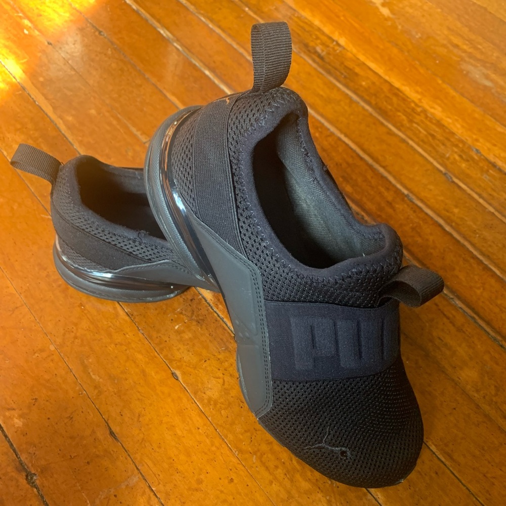 Women’s Puma slip-on shoes size 9.5 all black